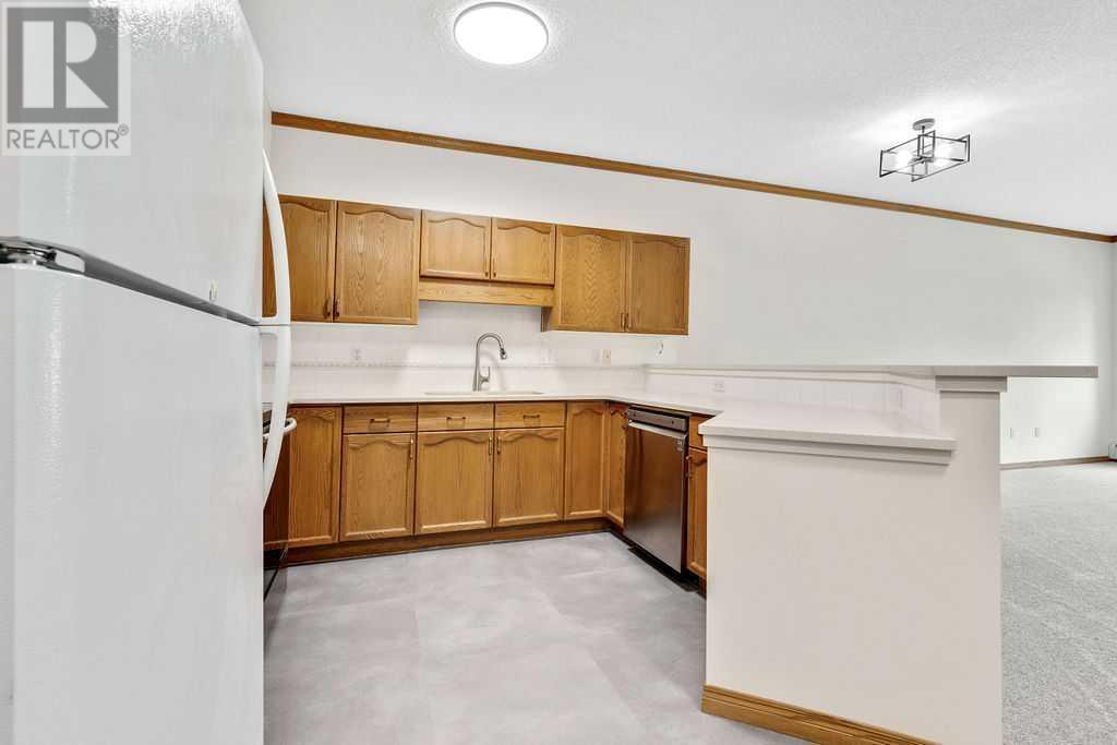 Single Family House for Sale in   Lincoln Way SW Lincoln Park Calgary 