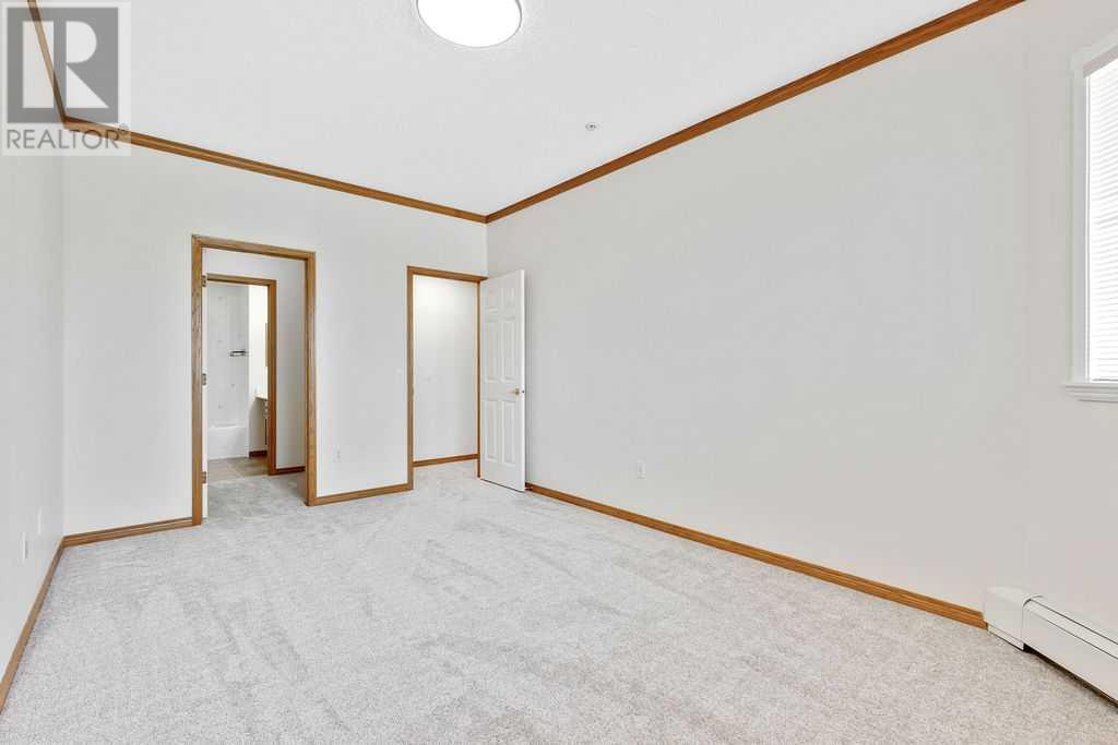 Single Family House for Sale in   Lincoln Way SW Lincoln Park Calgary 