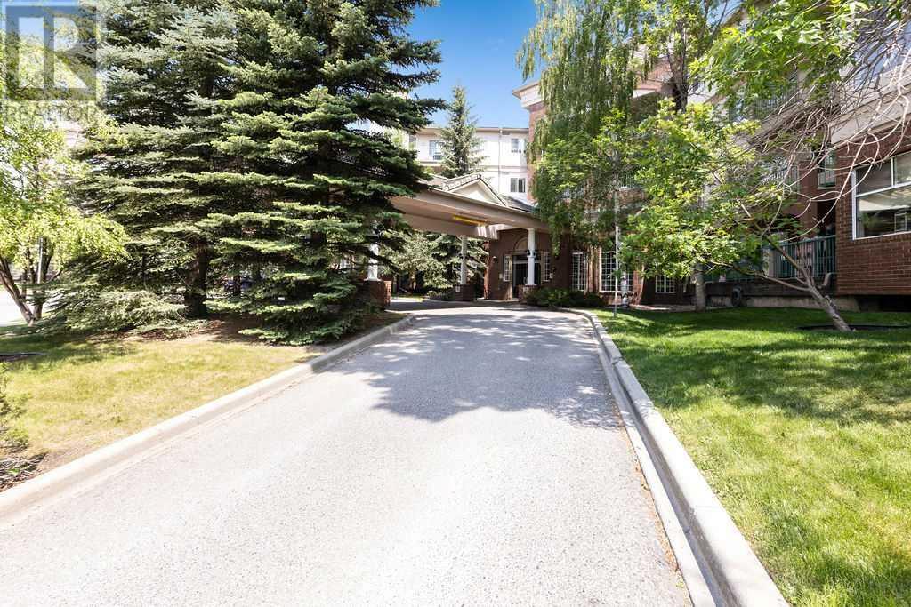310, 200 Lincoln Way SW, Calgary, Alberta