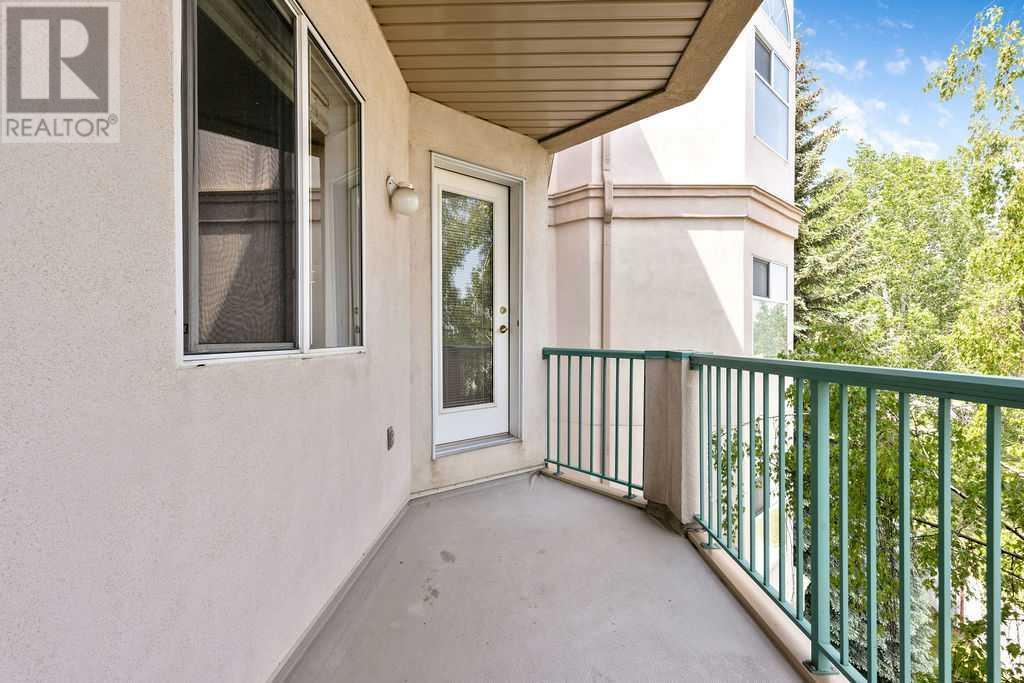 Single Family House for Sale in   Lincoln Way SW Lincoln Park Calgary 