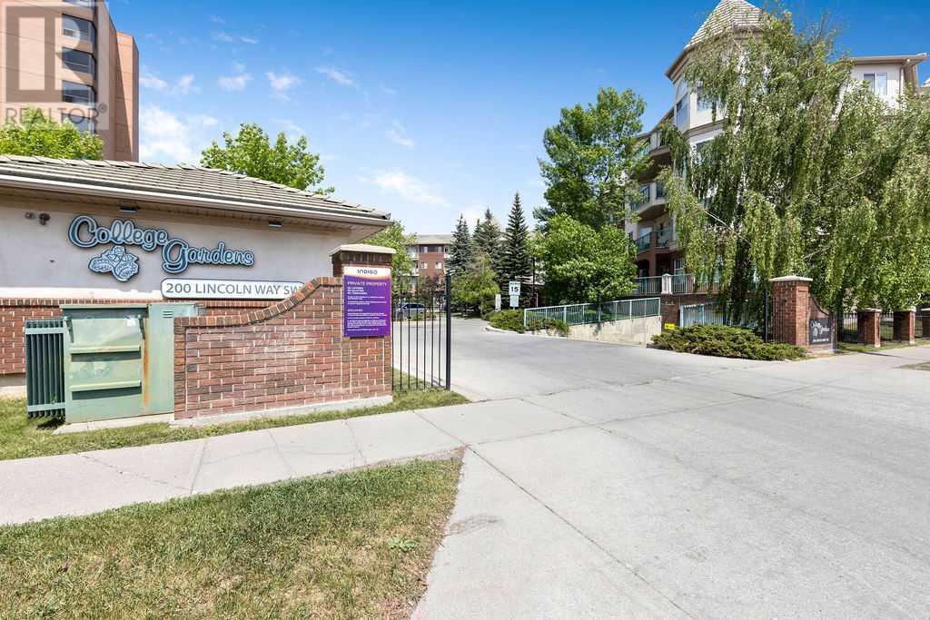 Single Family House for Sale in   Lincoln Way SW Lincoln Park Calgary 
