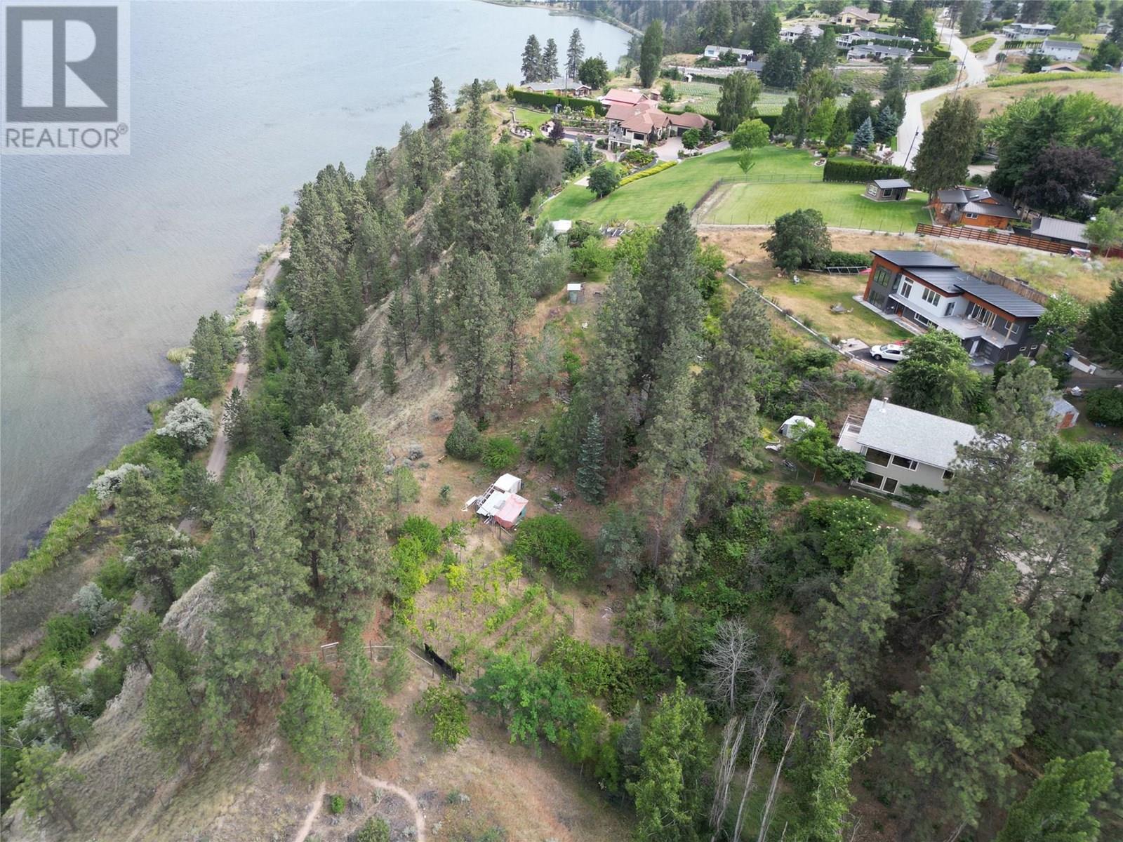 780 Pineview Drive, Kaleden
