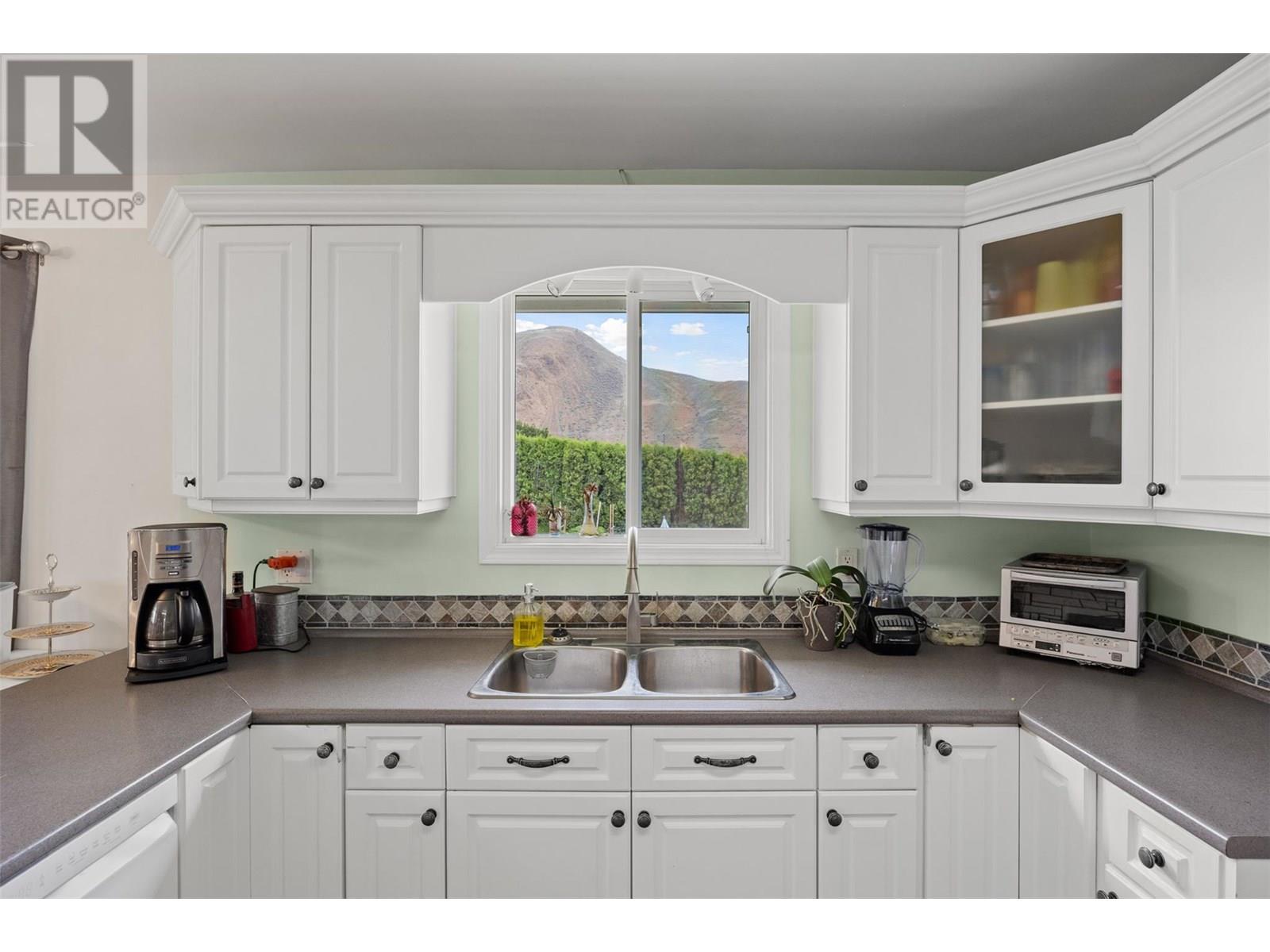 Photo 14 of 2150 Ponderosa Avenue, Kamloops BC