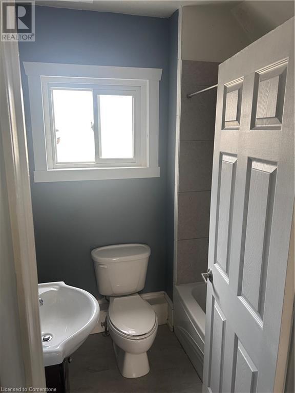Photo 9 of 202 Nelson Street, Brantford ON