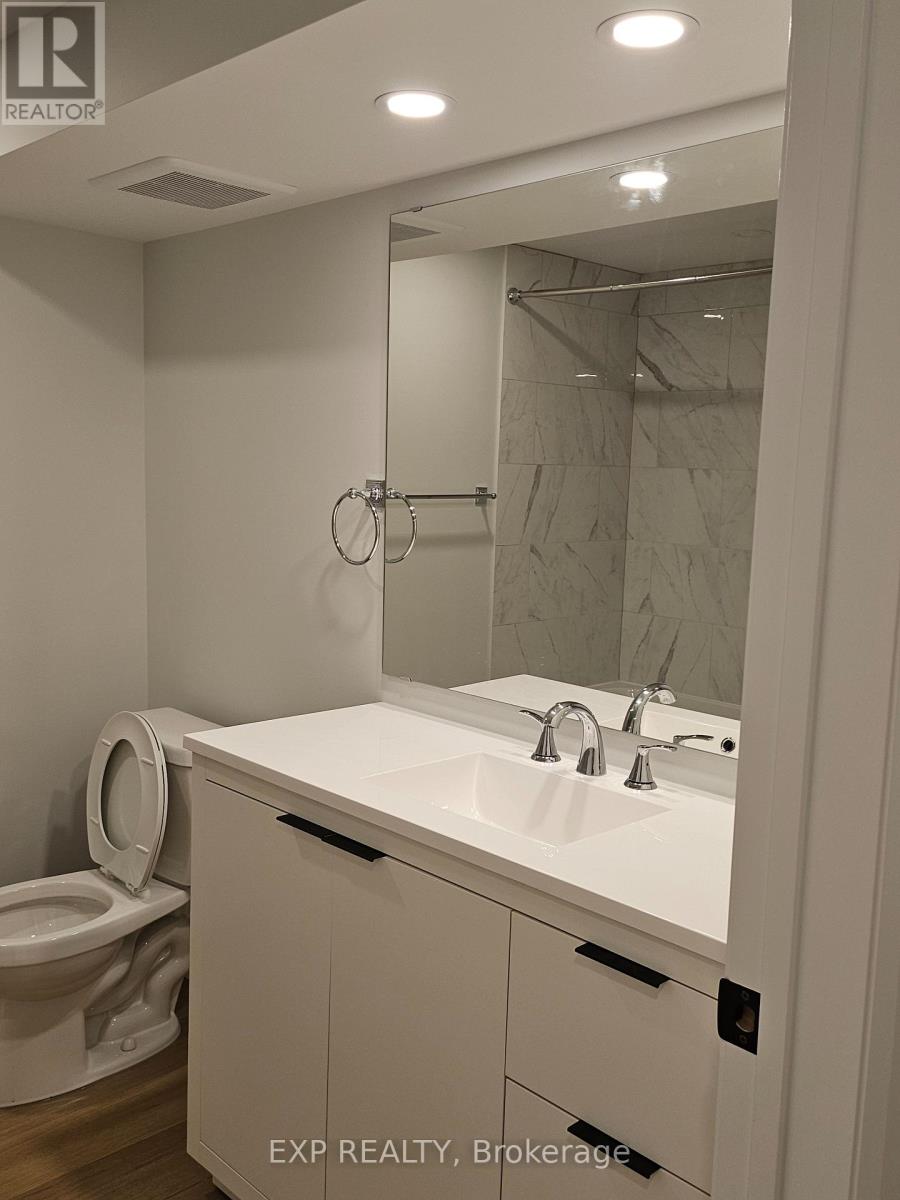 Photo 5 of 3 555 Churchill Avenue N, Ottawa ON