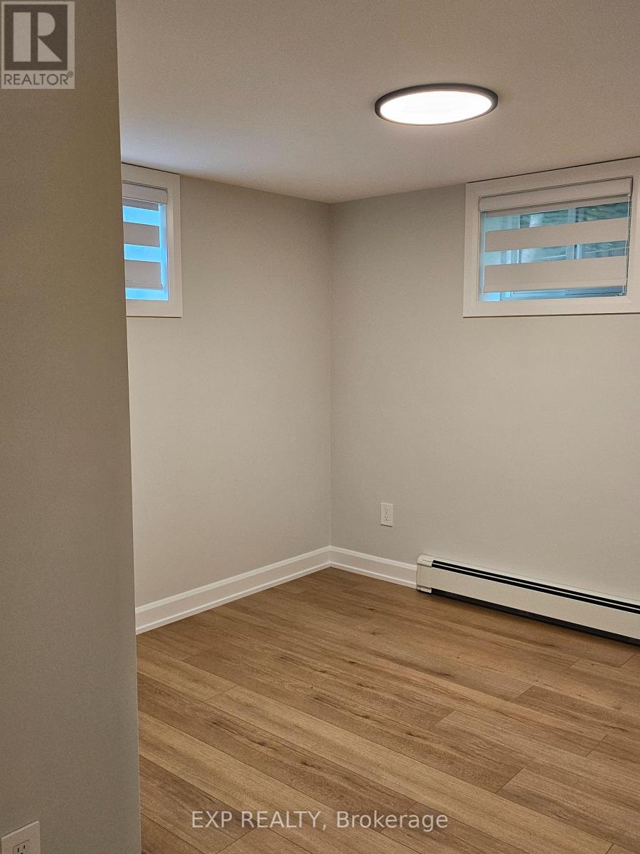 Photo 7 of 3 555 Churchill Avenue N, Ottawa ON