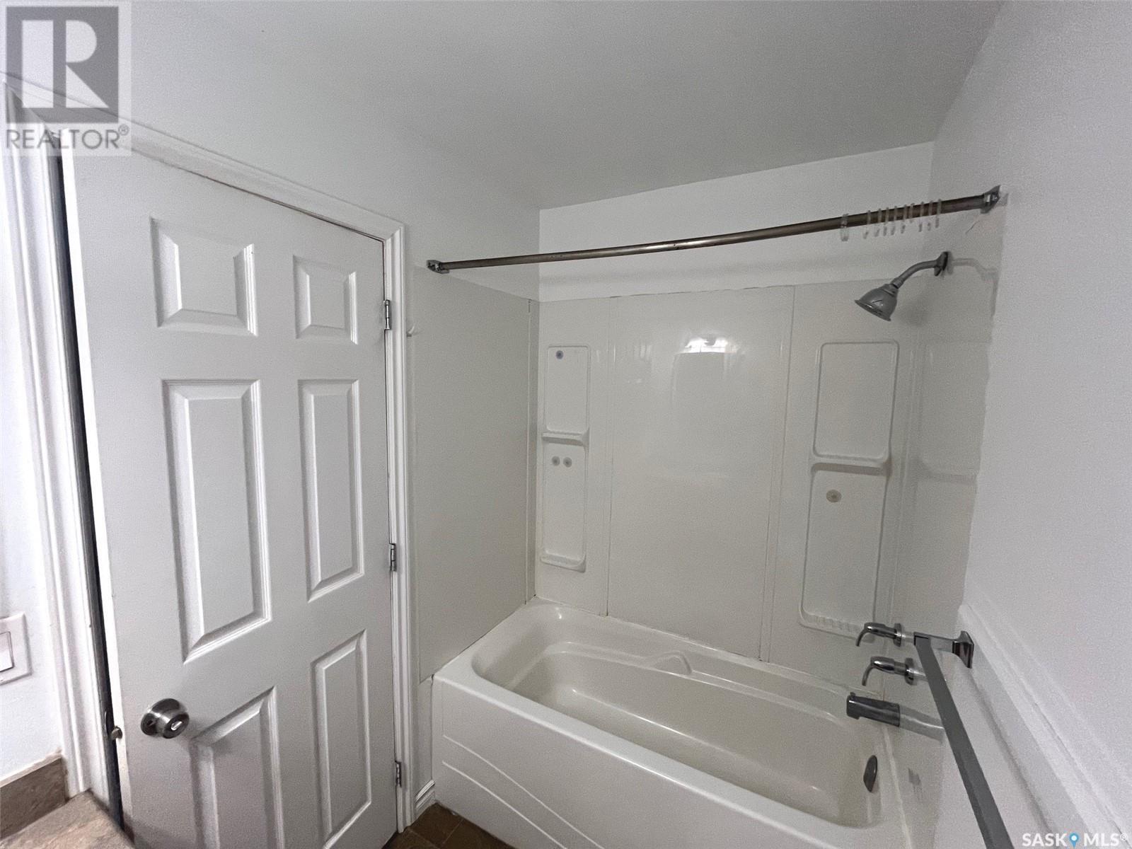 Photo 10 of 119 Mikkelson Drive, Regina SK