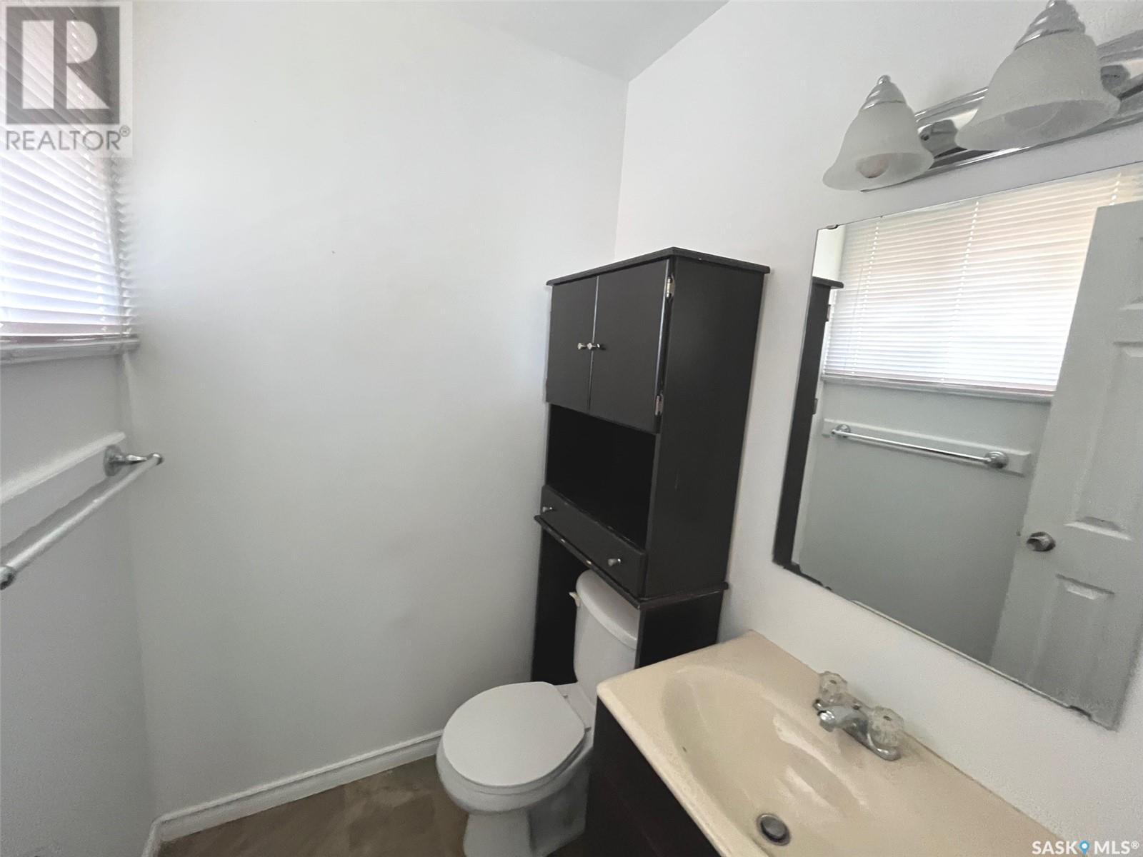 Photo 21 of 119 Mikkelson Drive, Regina SK