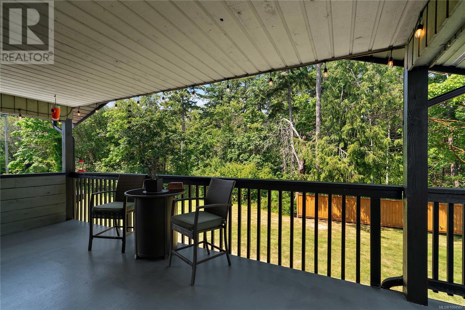 870 Woodcreek Dr, North Saanich