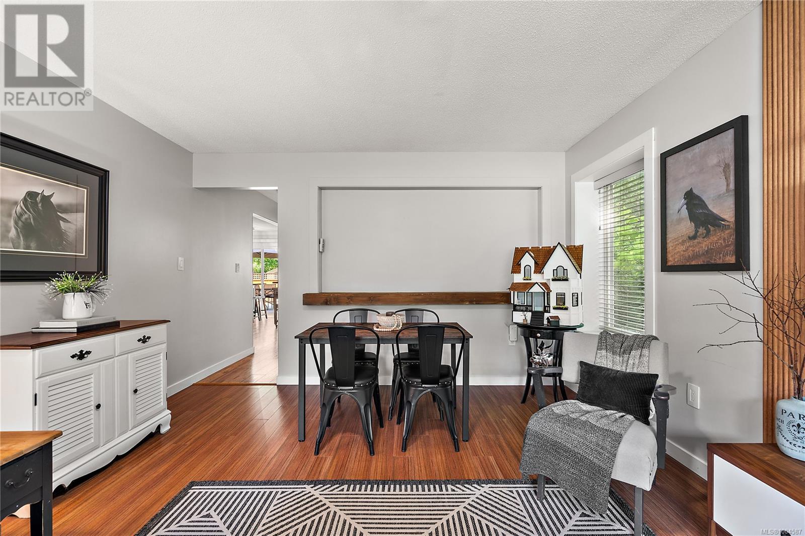 870 Woodcreek Dr, North Saanich