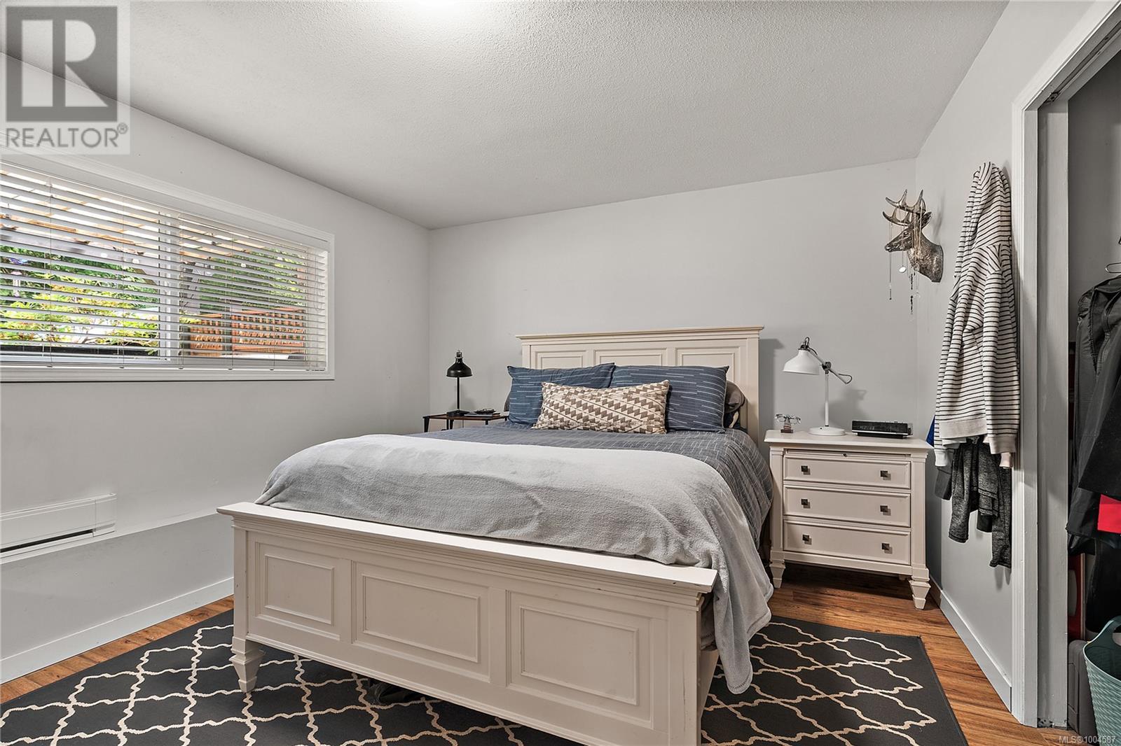 870 Woodcreek Dr, North Saanich
