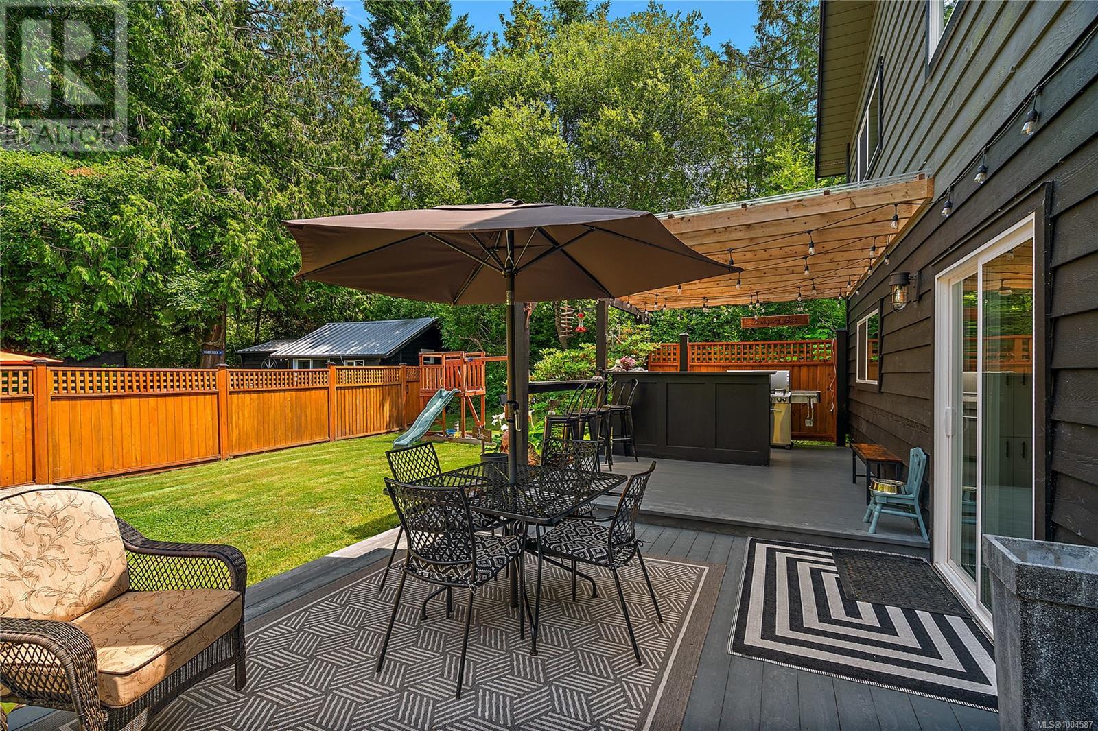870 Woodcreek Dr, North Saanich