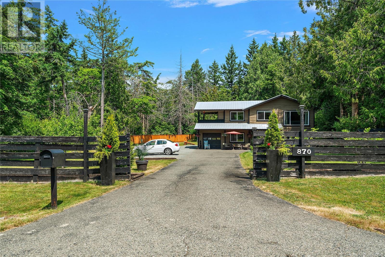 870 Woodcreek Dr, North Saanich