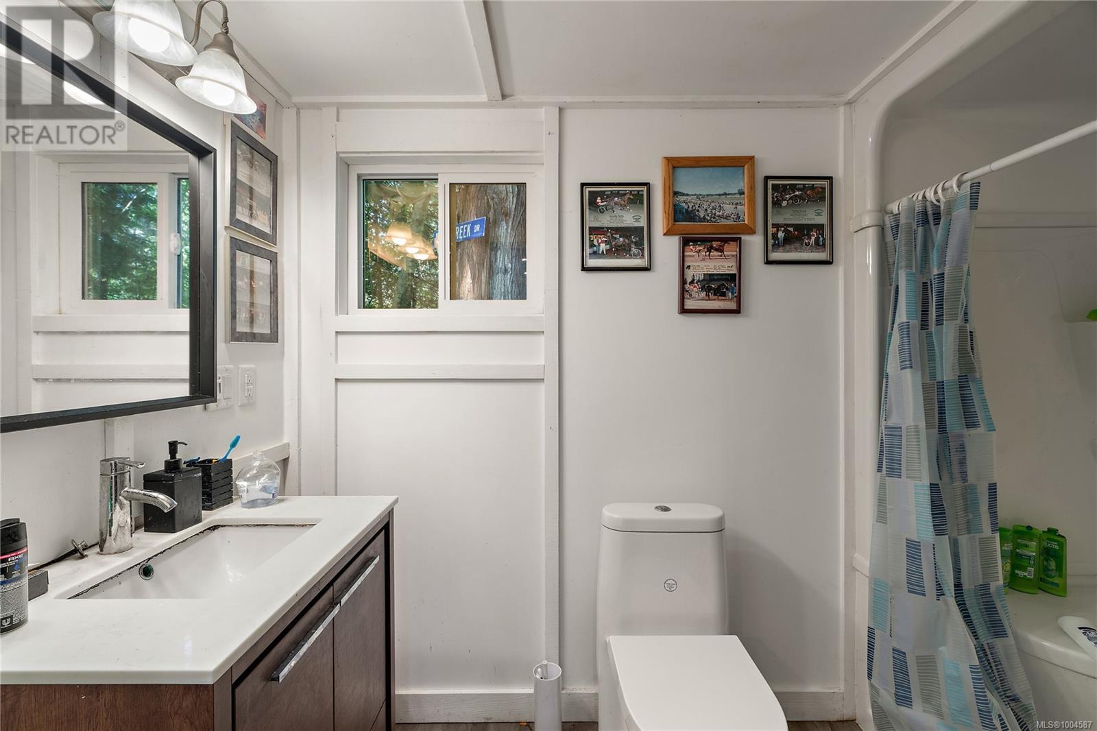 870 Woodcreek Dr, North Saanich