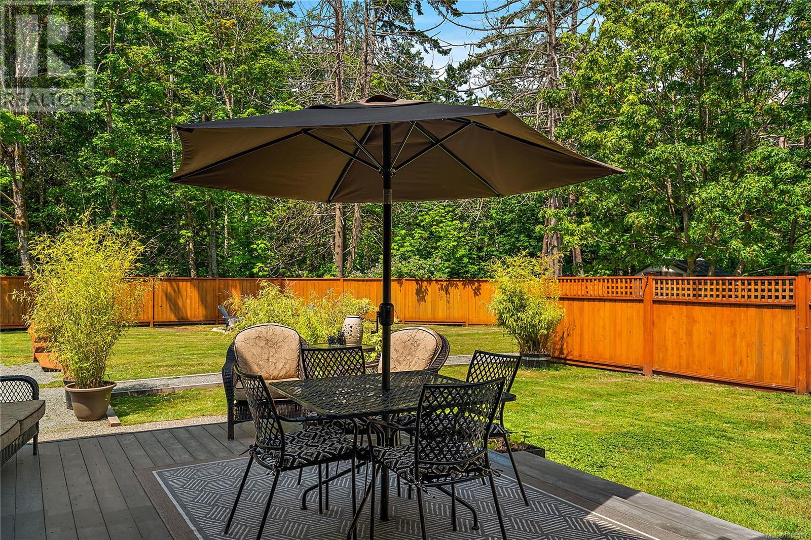 870 Woodcreek Dr, North Saanich