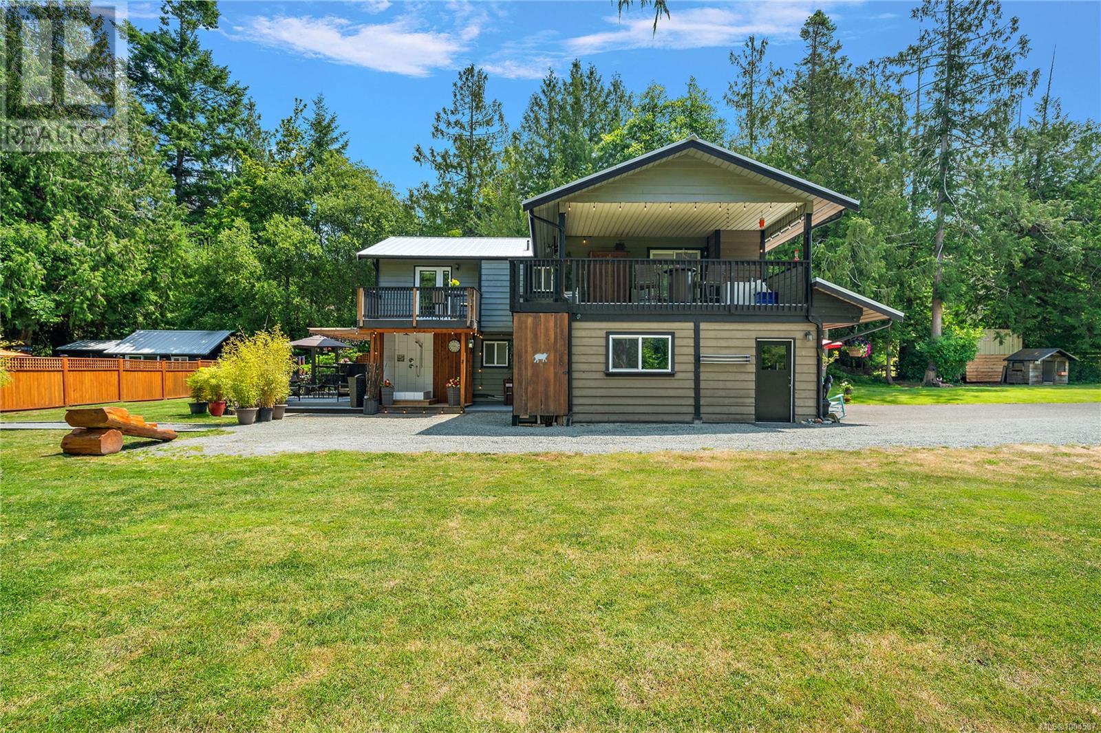 870 Woodcreek Dr, North Saanich