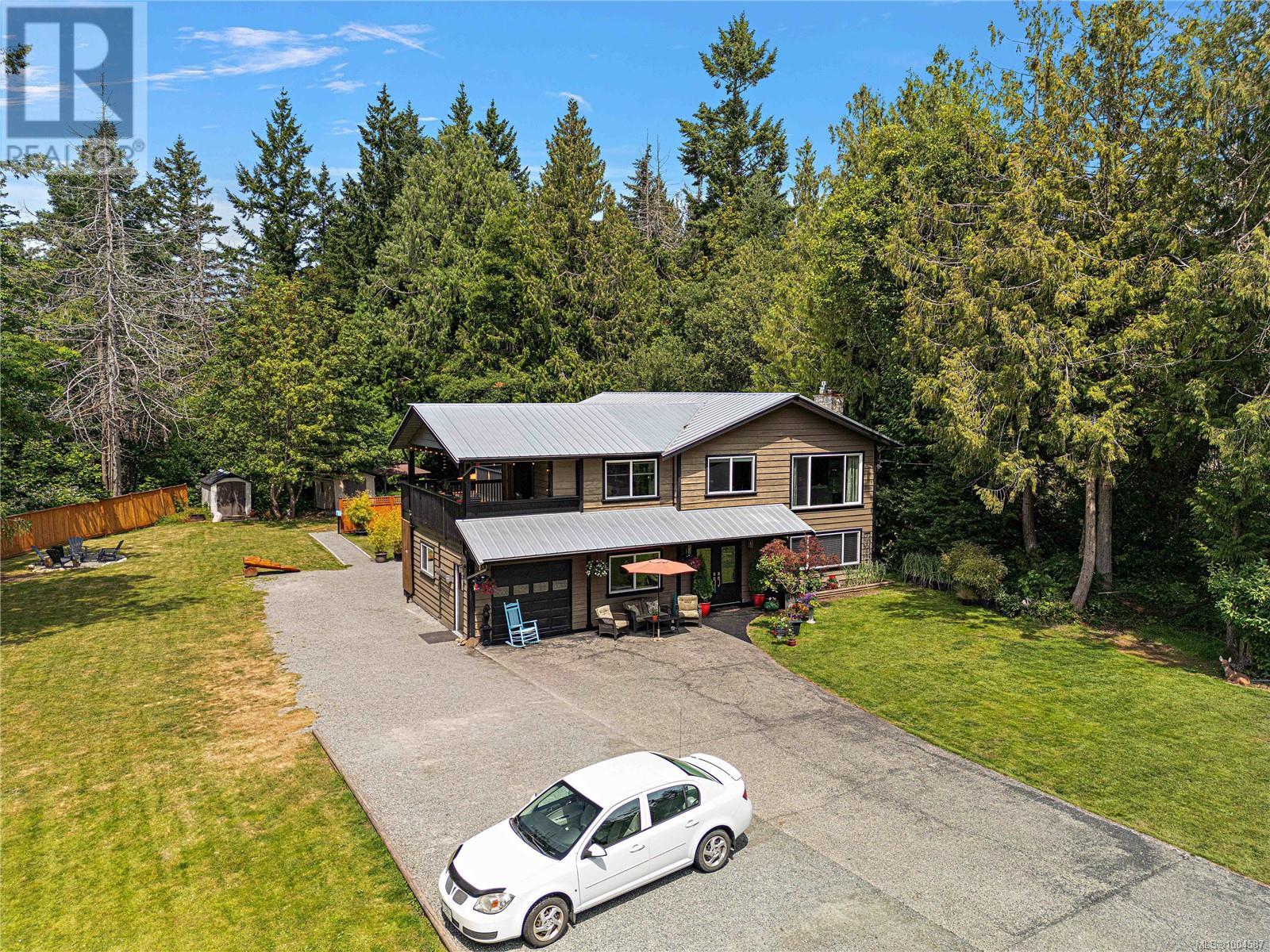 870 Woodcreek Dr, North Saanich