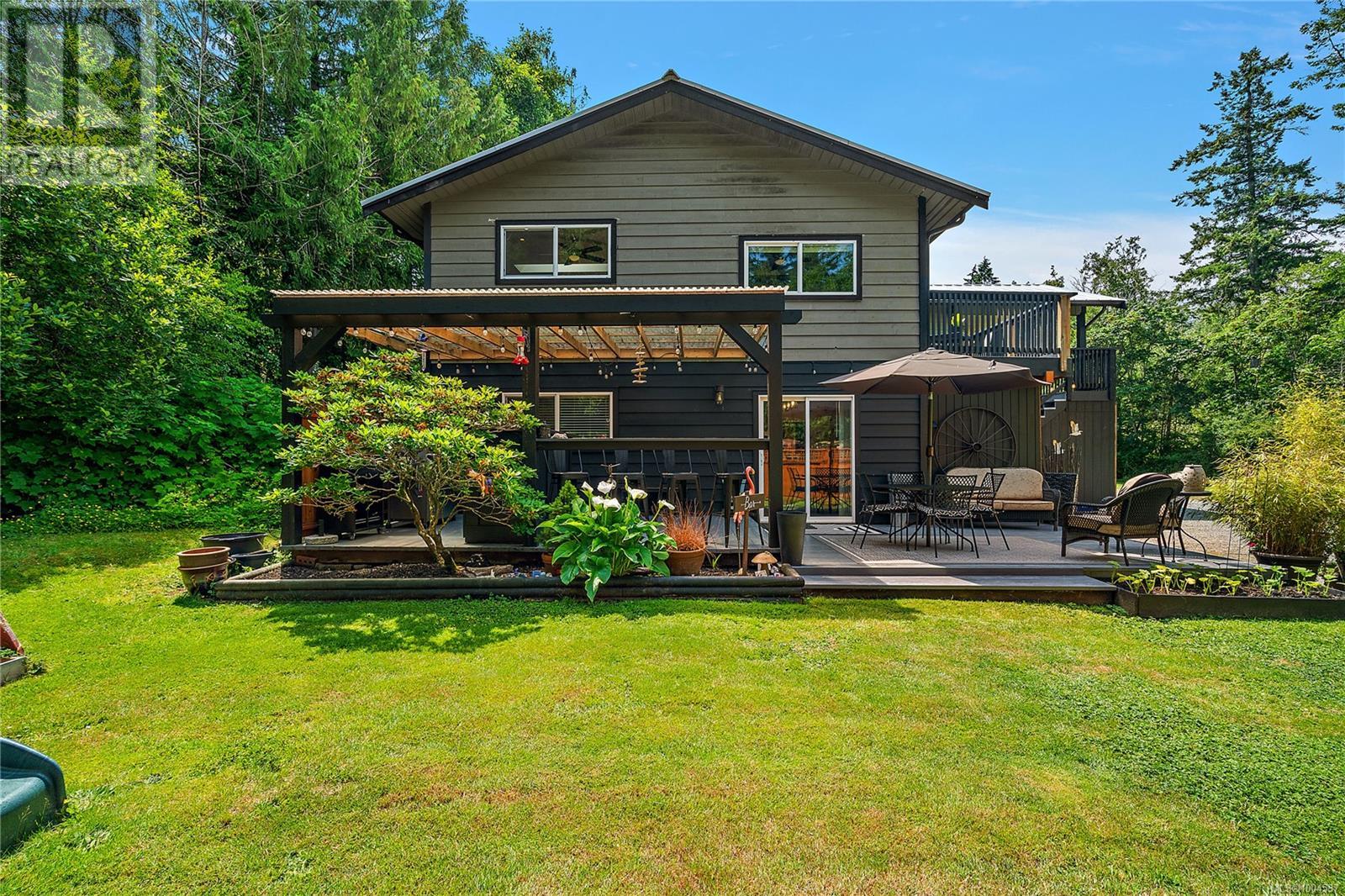 870 Woodcreek Dr, North Saanich