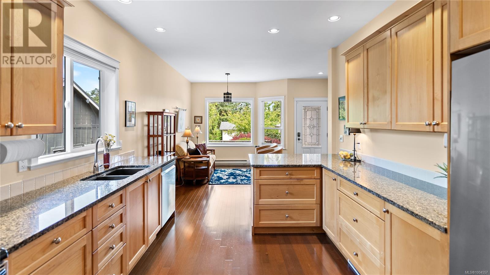 1075 PRIMROSE RD - Image 11