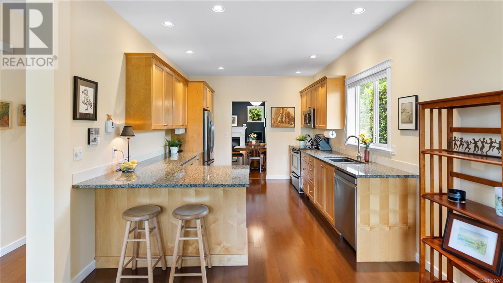 1075 PRIMROSE RD - Image 10