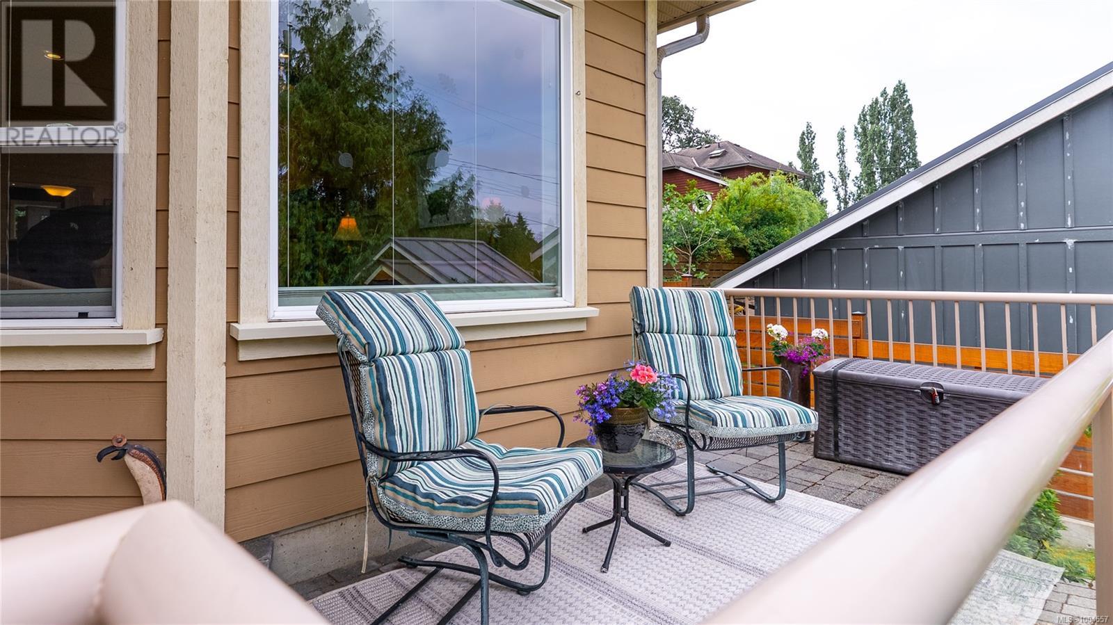 1075 PRIMROSE RD - Image 8
