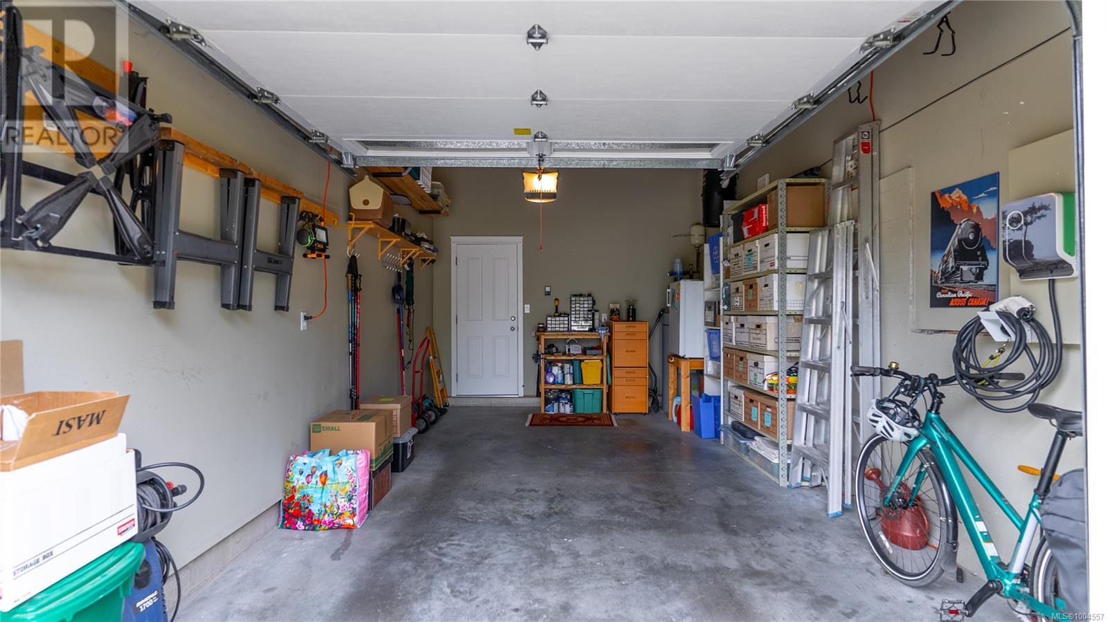 1075 PRIMROSE RD - Image 37