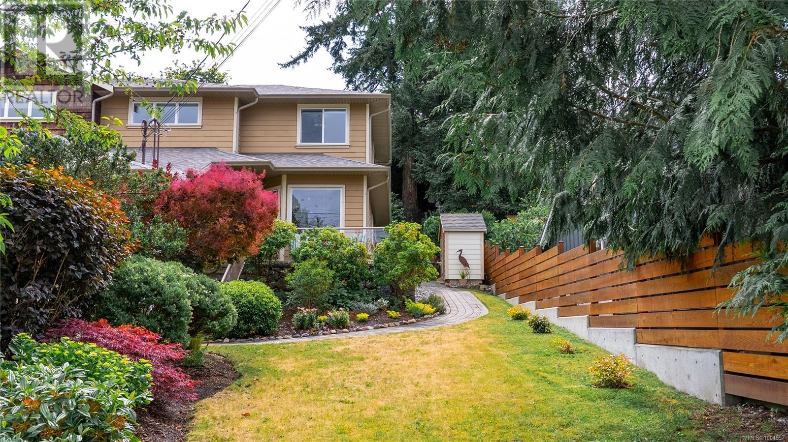 1075 PRIMROSE RD - Image 1