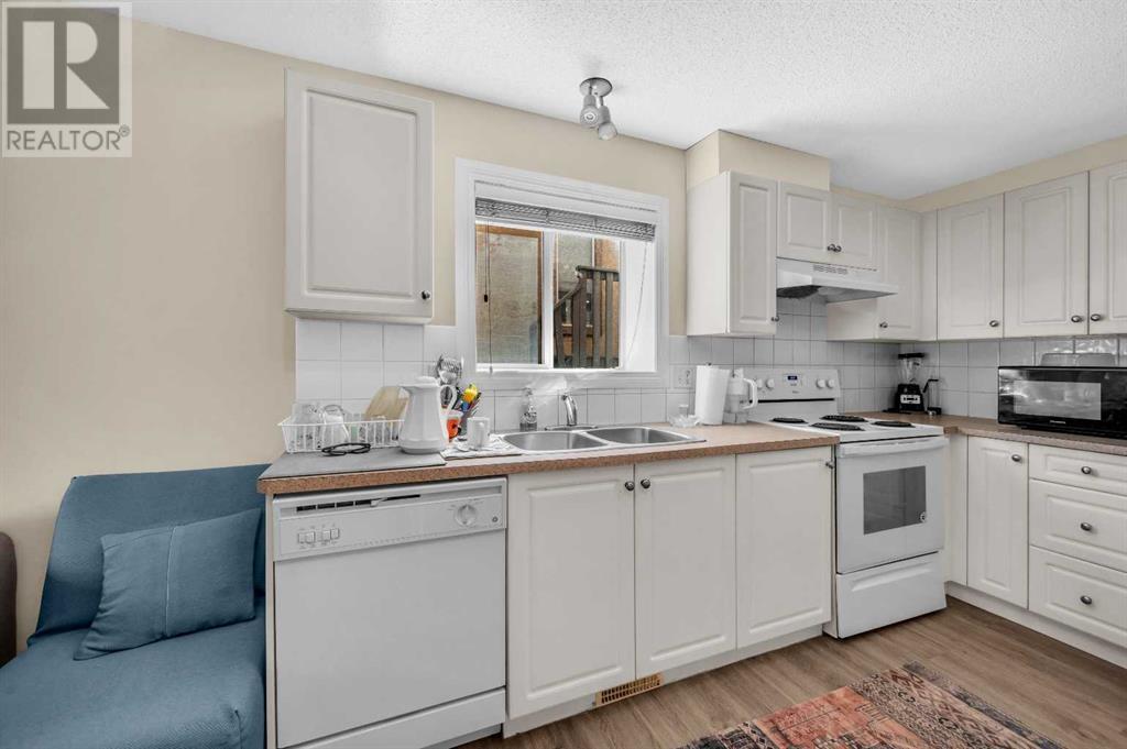 Single Family House for Sale in    Street SW Richmond Calgary 