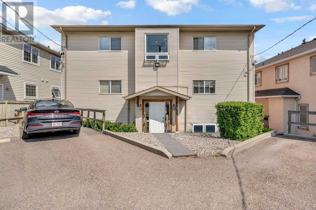 Single Family House for Sale in    Street SW Richmond Calgary 