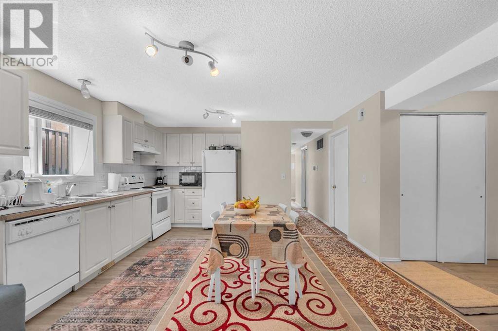 Single Family House for Sale in    Street SW Richmond Calgary 