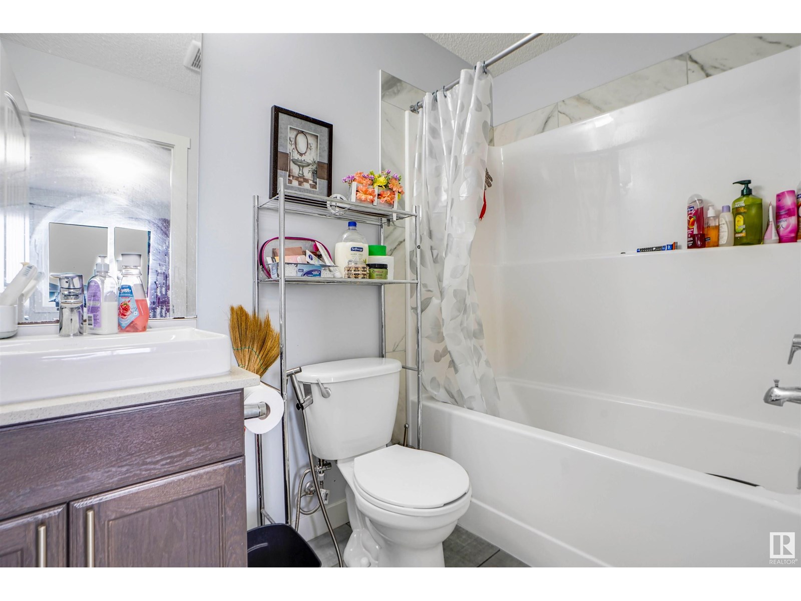 Photo 18 of 2611 14 Av Nw, Edmonton AB