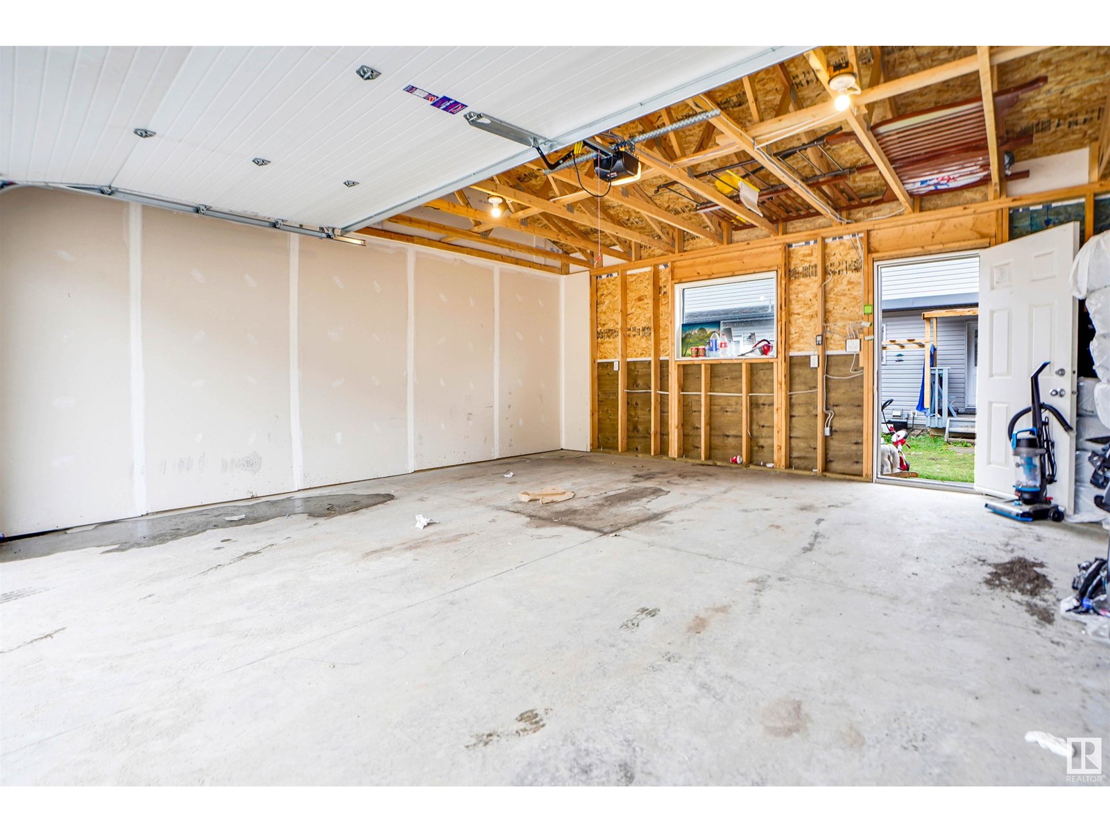 Photo 33 of 2611 14 Av Nw, Edmonton AB