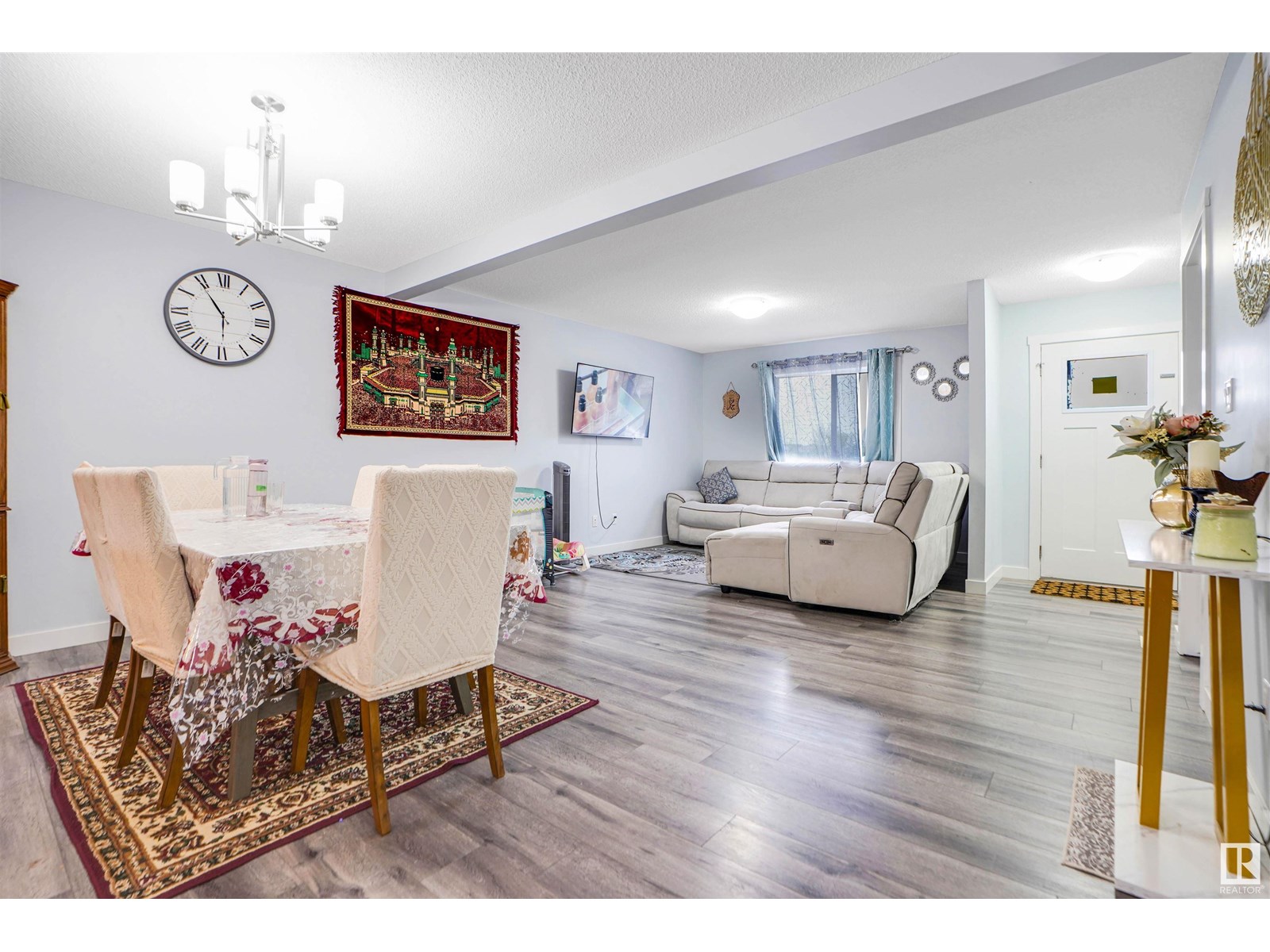 Photo 13 of 2611 14 Av Nw, Edmonton AB