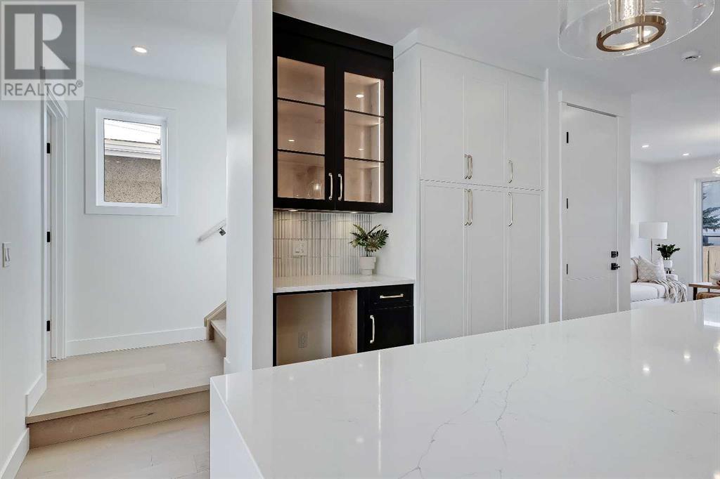 Single Family House for Sale in   Avenue SW North Glenmore Park Calgary 