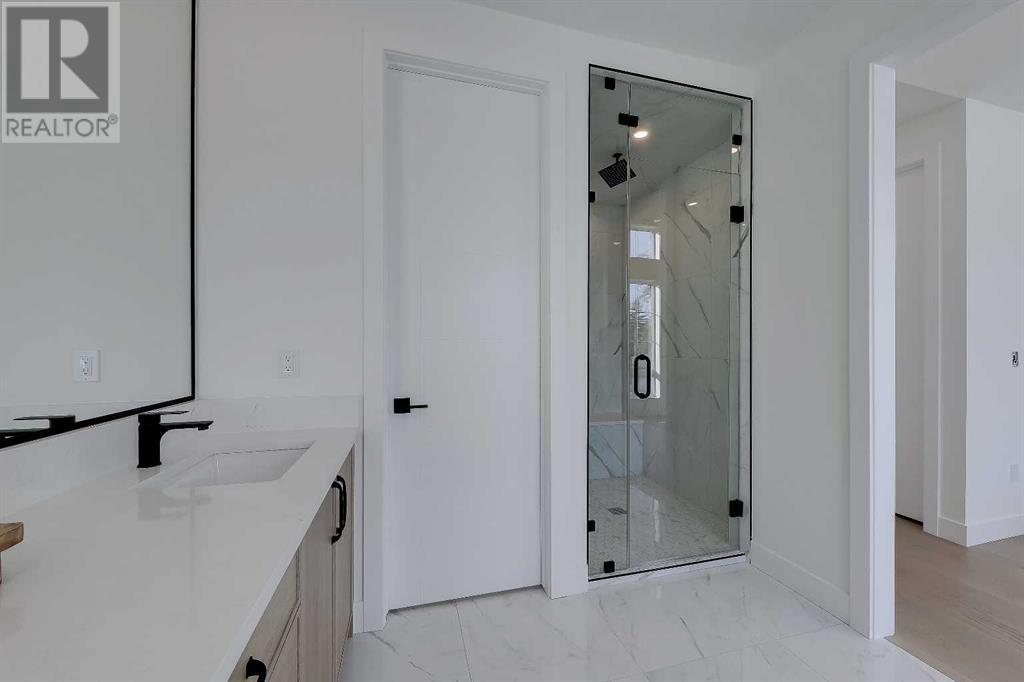 Single Family House for Sale in   Avenue SW North Glenmore Park Calgary 