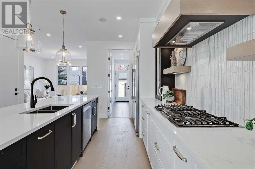 Single Family House for Sale in   Avenue SW North Glenmore Park Calgary 