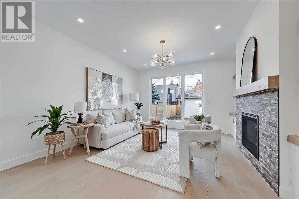 Single Family House for Sale in   Avenue SW North Glenmore Park Calgary 