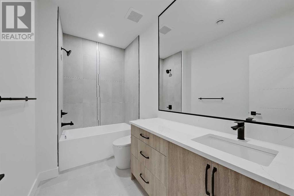 Single Family House for Sale in   Avenue SW North Glenmore Park Calgary 