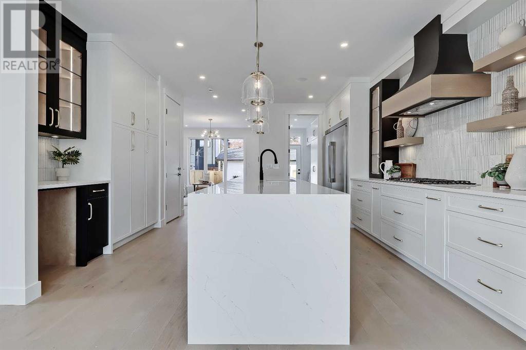 Single Family House for Sale in   Avenue SW North Glenmore Park Calgary 