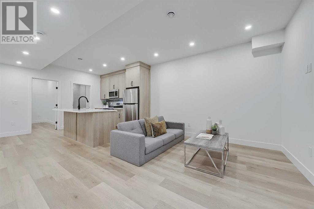 Single Family House for Sale in   Avenue SW North Glenmore Park Calgary 