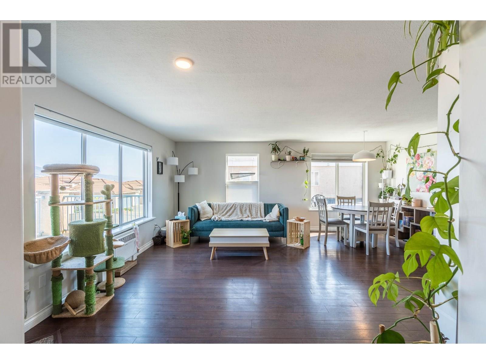 #204 875 SAHALI TERRACE - Image 4