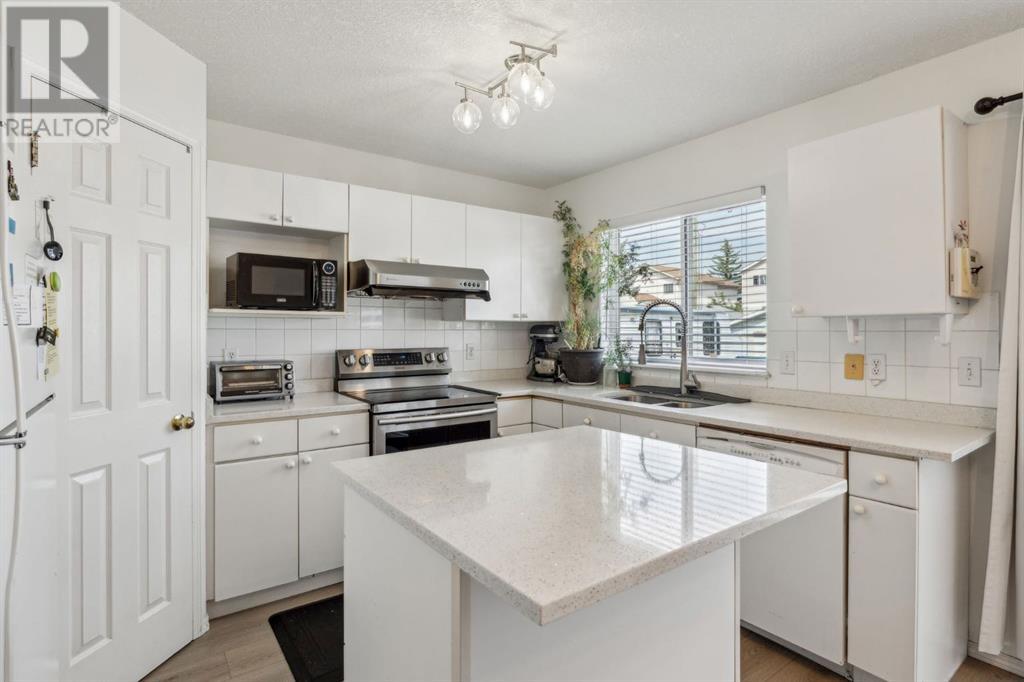 Single Family House for Sale in  Costa Mesa Close NE Monterey Park Calgary 