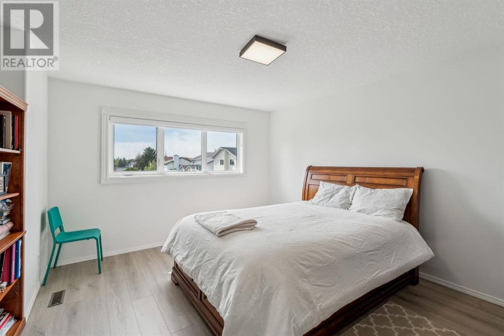 Single Family House for Sale in  Costa Mesa Close NE Monterey Park Calgary 