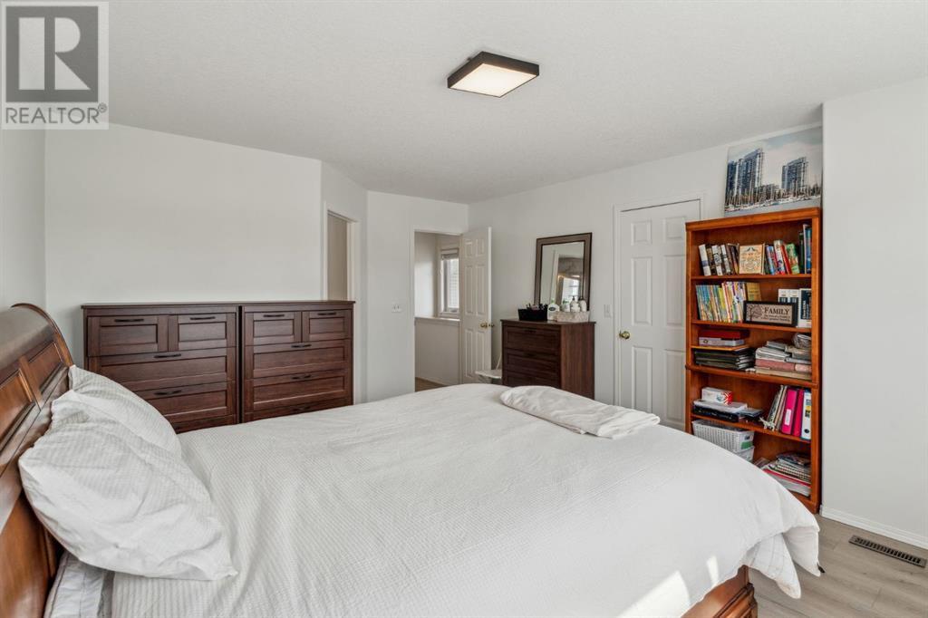 Single Family House for Sale in  Costa Mesa Close NE Monterey Park Calgary 