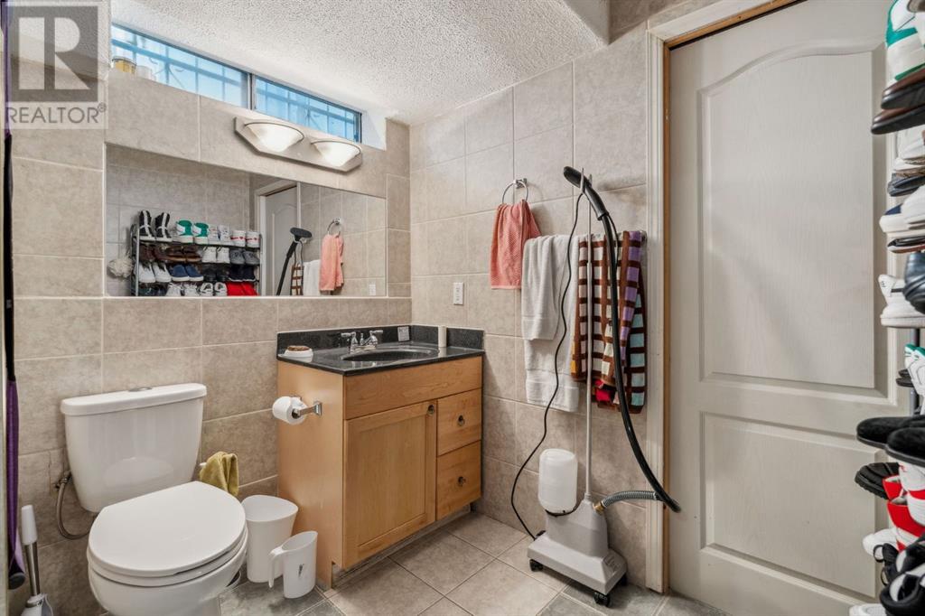 Single Family House for Sale in  Costa Mesa Close NE Monterey Park Calgary 