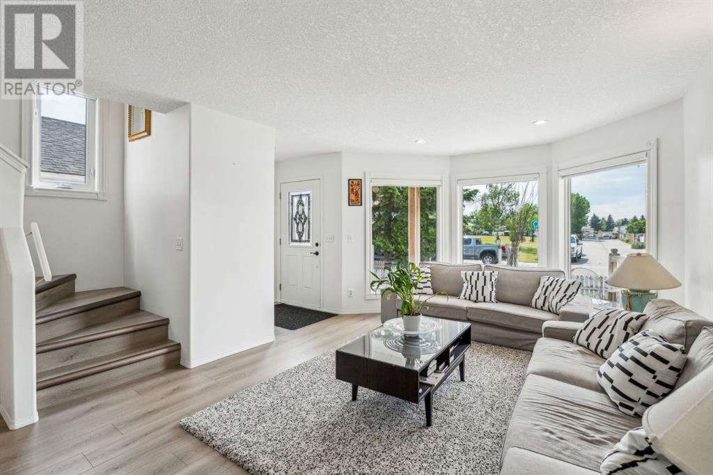Single Family House for Sale in  Costa Mesa Close NE Monterey Park Calgary 