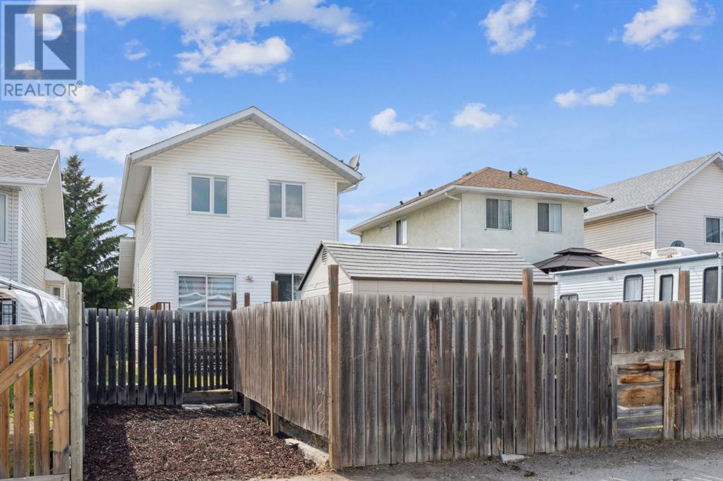 Single Family House for Sale in  Costa Mesa Close NE Monterey Park Calgary 