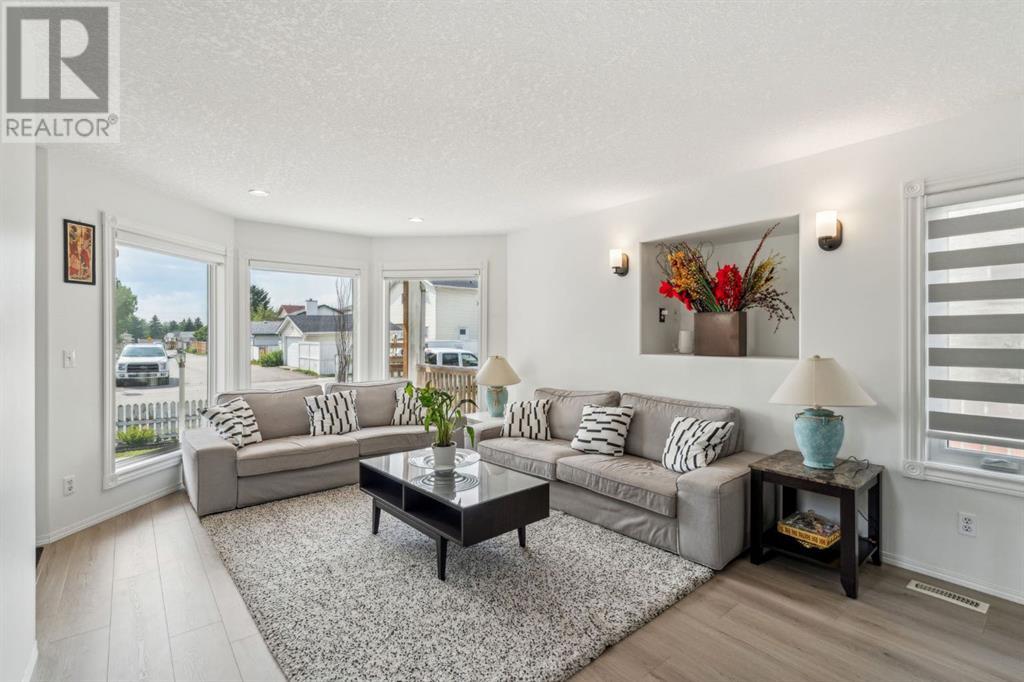 Single Family House for Sale in  Costa Mesa Close NE Monterey Park Calgary 