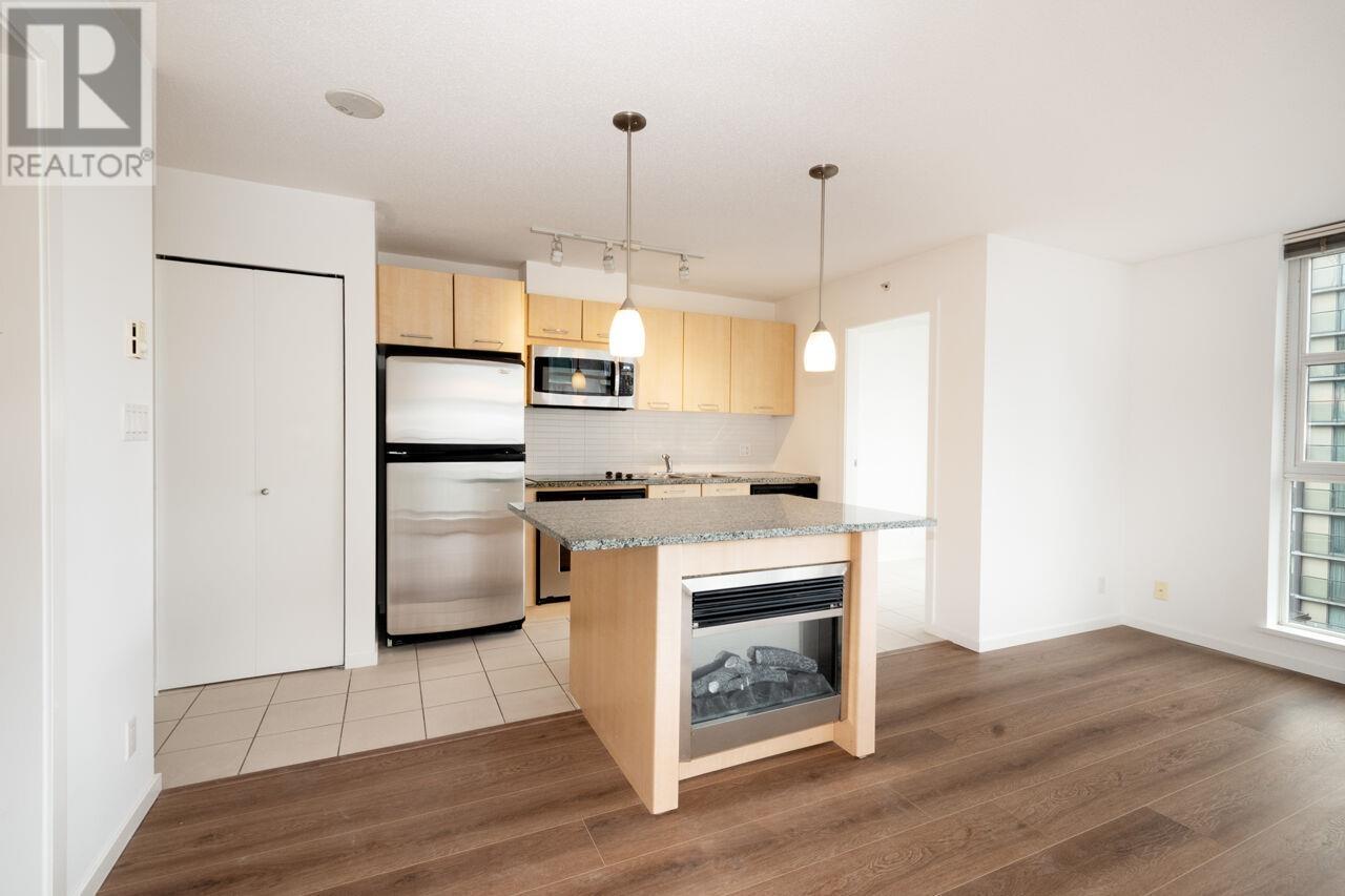 Photo 9 of 708 1199 Seymour Street, Vancouver BC