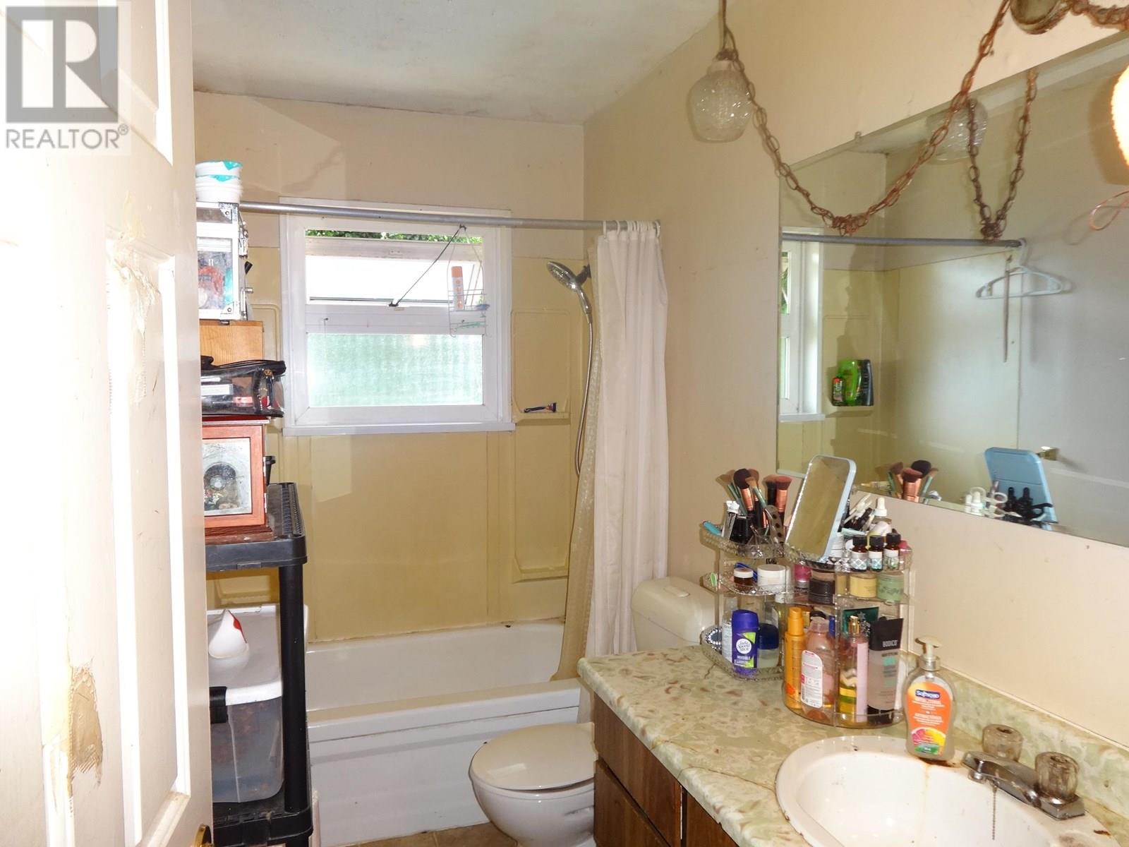 8161 WESTWOOD ROAD, Halfmoon Bay